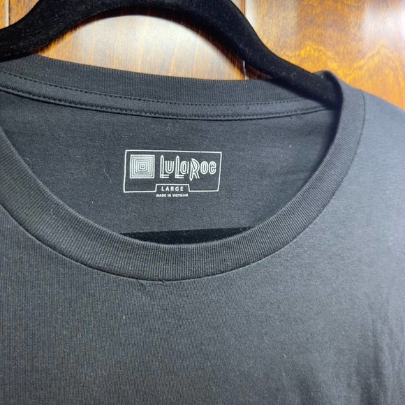 LuLaRoe Disney Villains Long Sleeve Patrick Scar’s Revenge Mens Size Large Black - Picture 3 of 7